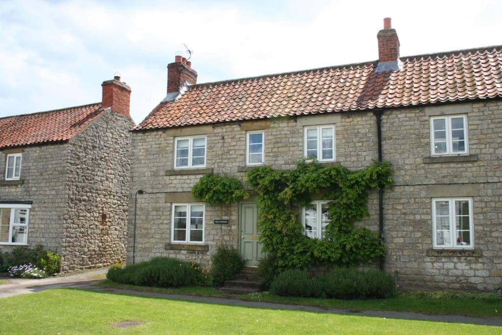 Pretty Yorkshire Stone Cottage Harome エクステリア 写真
